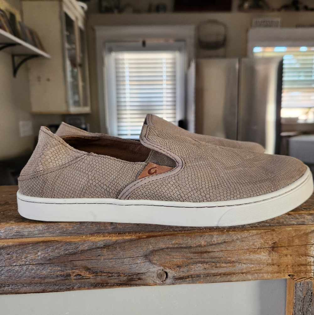 Olukai Pehuea Embossed Suede Leather Slip On Comfort Shoes Size 10